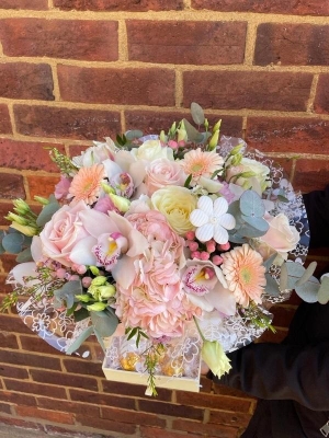 Blooming Hat Box With Chocolates
