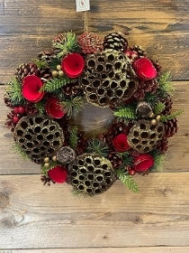 Dried Christmas Wreath Glitzy red